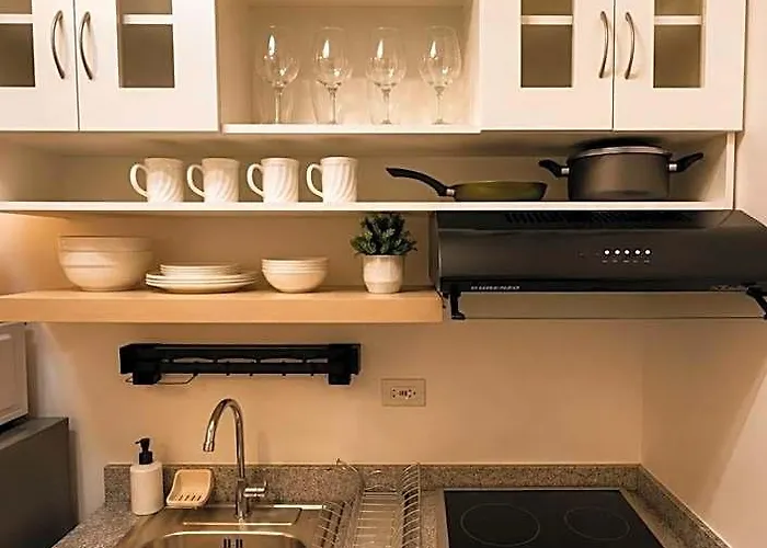 Posh 1br @ Sm Southmall W/ 100mbps And Netflix Отель